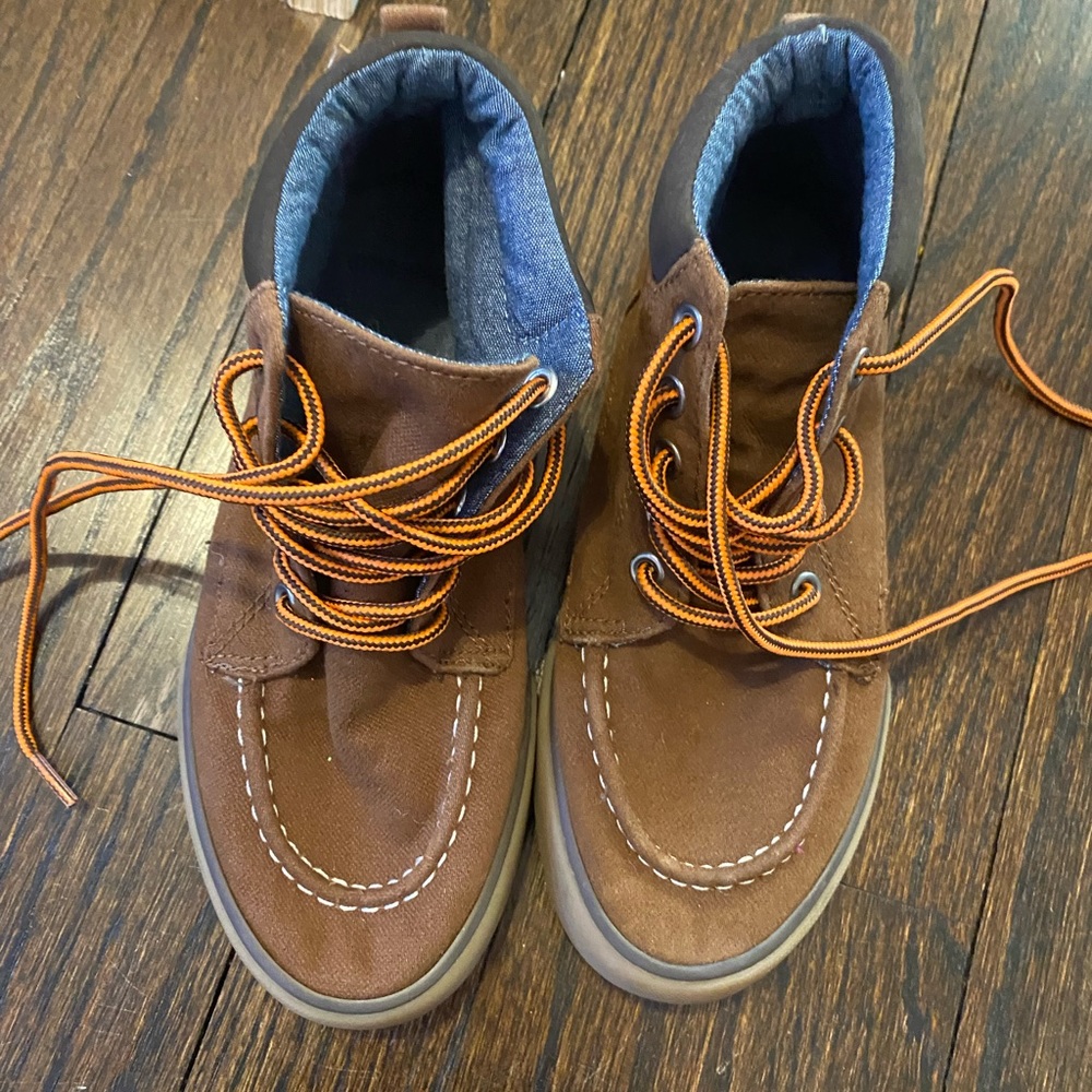 Brown kids size 13 boots
